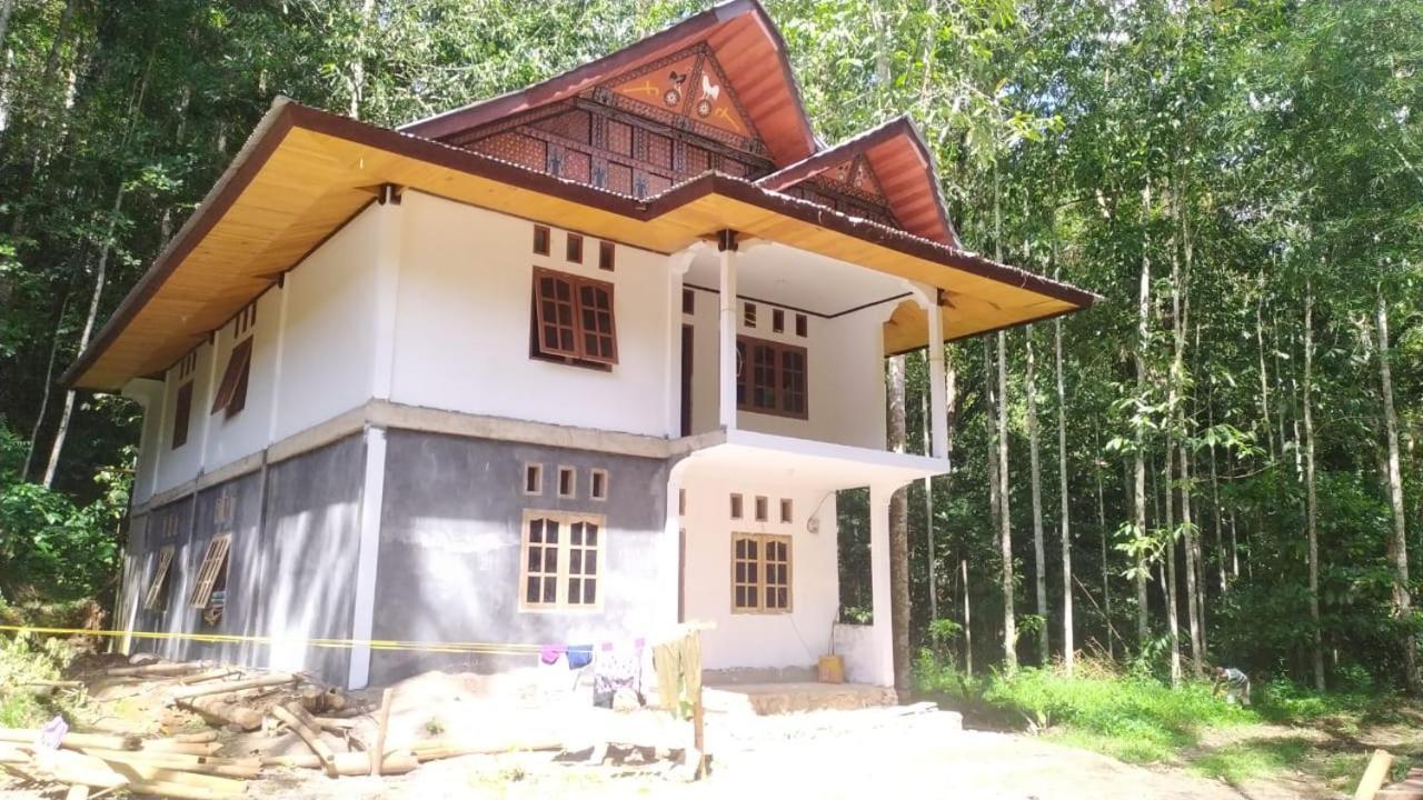 Sugi House Toraja - Villa Penginapan Sewa Harian Rantepao Exteriér fotografie
