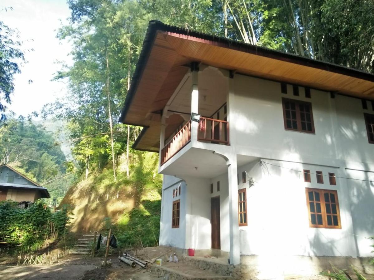 Sugi House Toraja - Villa Penginapan Sewa Harian Rantepao Exteriér fotografie